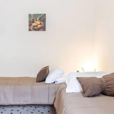 Apartment Lascaris 11 *